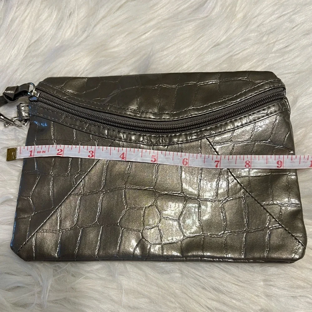 Chateau Metallic Color Clutch - Picture 10 of 10